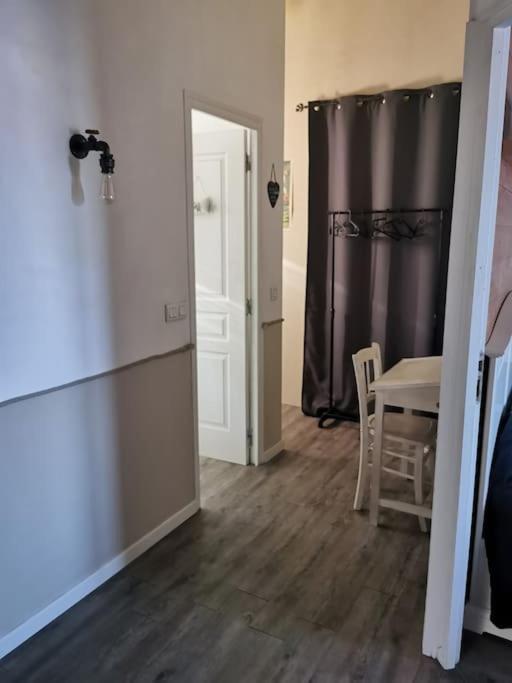 Entre Ventoux Et Luberon, Appartement Dans Maison. Malemort-du-Comtat 外观 照片