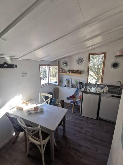 Entre Ventoux Et Luberon, Appartement Dans Maison. Malemort-du-Comtat 外观 照片