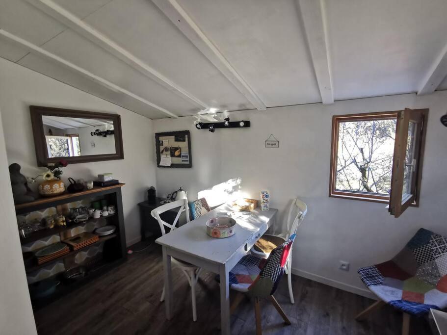 Entre Ventoux Et Luberon, Appartement Dans Maison. Malemort-du-Comtat 外观 照片