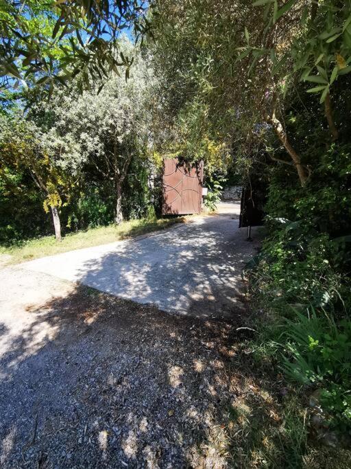 Entre Ventoux Et Luberon, Appartement Dans Maison. Malemort-du-Comtat 外观 照片